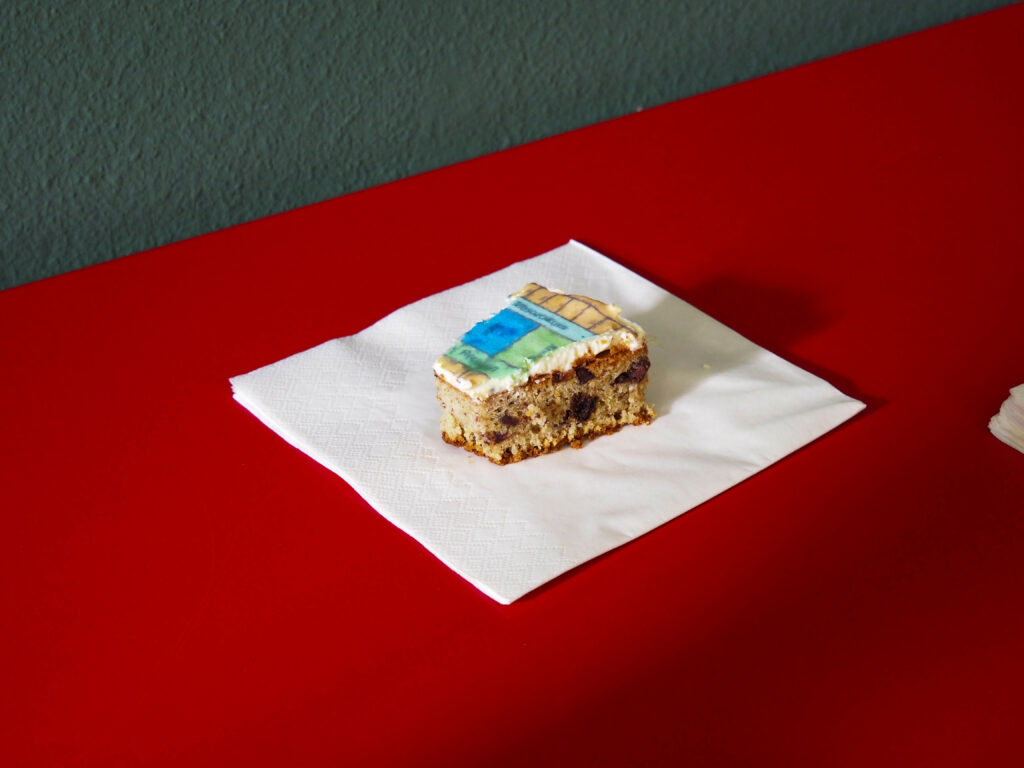 Lourenço Soares "The Naturalist's Doubt (knowledge & furniture), 2021, cake session #4